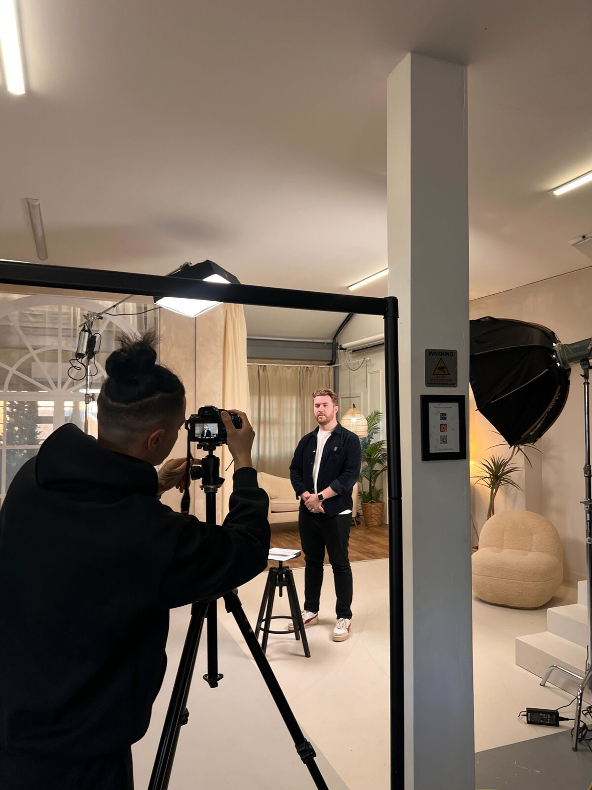 Alex on set during a TCHPNT studio shoot